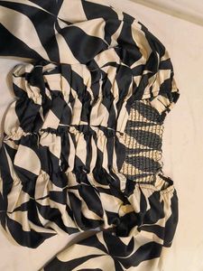 Abstract Print Long Sleeve Top