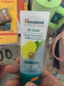 Himalaya Oil Clear Lemon Face Wash