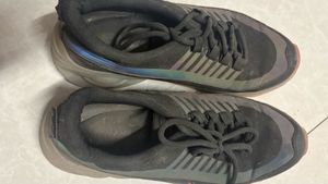 WOMen's Black Sport Shoes
