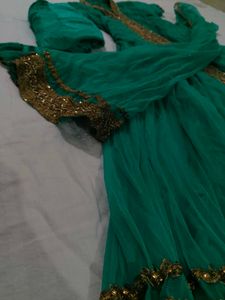 Elegant Green &amp; Gold Ethnic Gown