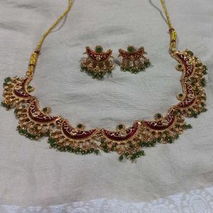 Gold &amp; Green Kundan Necklace Set