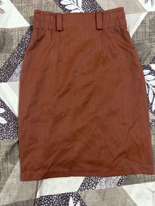 Rust Fitted skirt