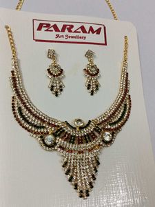 Exquisite Kundan &amp; Stone Necklace Set