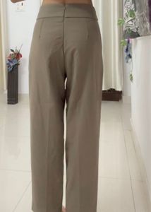 Stylish Taupe Belted Wide-Leg Pants 26-28 size