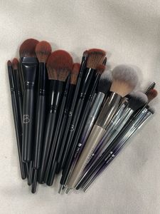 DUCARE Makeup Brush Set of 30