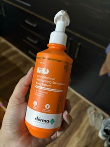 The Derma Co SPF 50 Body Lotion