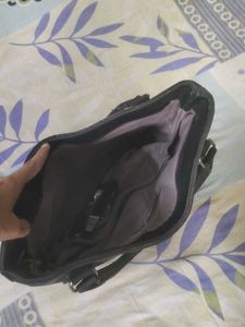 Chic Black Textured Handbag