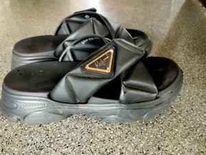 Sliders Women