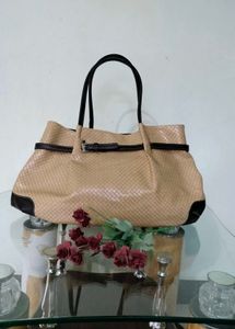 Stylish Textured Tan Handbag
