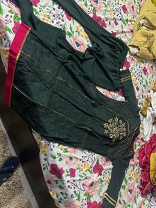 Elegant Green Kurta Set with Gold Embroidery