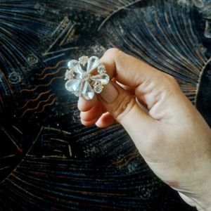 Sparkling Rhinestone Flower Ring