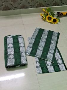 green double bed sheet