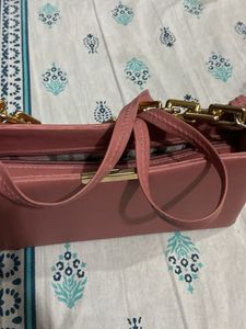 Chic Pink Shoulder Bag with Gold Chain
