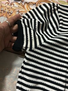 Chic Striped Short Sleeve Top