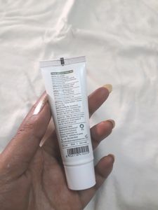PLUM GREEN TEA PORE CLEANSING FACE WASH