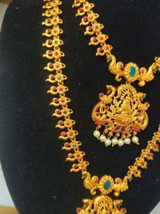 Stunning Gold Plated Necklace Set