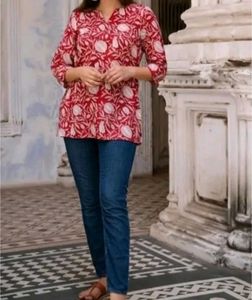 Red Floral Y2k short kurti