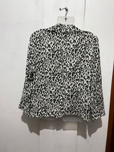 Leopard Print Zip-Up Jacket