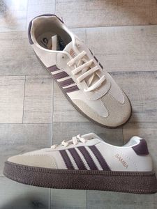 Classic Samba Sneakers