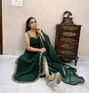Beautiful Designer Embroidered Kurta Dupatta Set