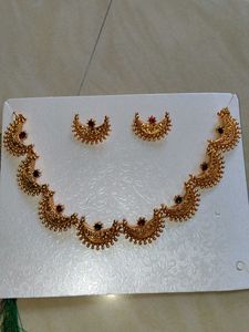 Elegant Necklace Set