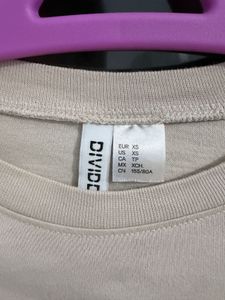 H&amp;m Cream Cropped T-Shirt