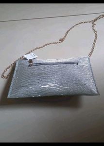 Sparkly sling bag with Chain