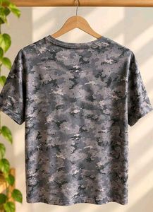 Casual T-shirt