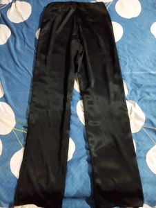 Chic Black Wide-Leg Satin Pants