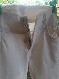 Women's White Skinny Look Bleached Stretchable Jeans
