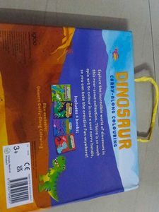 Carry bag set of 4 Dinosaurs Coloring Books