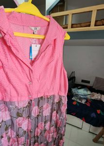 Chic Pink Floral Sleeveless Dress