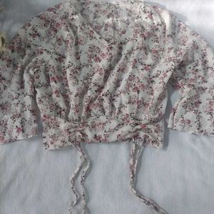 Floral Print V-Neck Crop Top