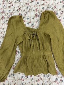 Chic Peplum Top with Puff Sleeves