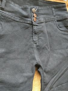 Black Ankle Length jeans For women