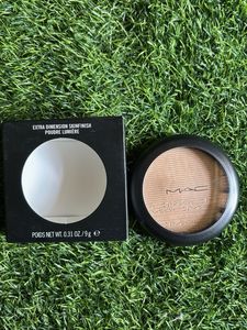MAC Skinfinish Highlighter