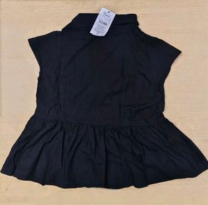 Chic Black Sleeveless Top