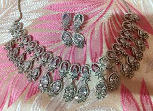 Exquisite Cz Studded Necklace &amp; Earring Set