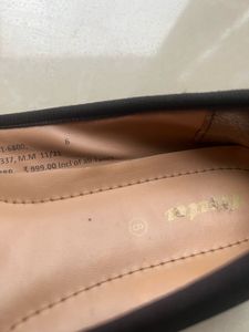 Bata Round Toe Ballerinas Flats