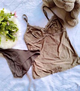 Chic Camisole Top with beautiful brief 👍