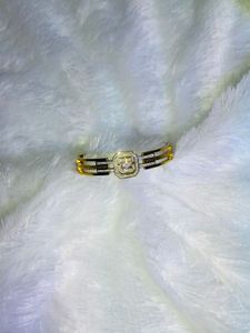 Elegant Gold &amp; Crystal Bangle Bracelet