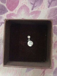 Elegant Silver stone Pendant