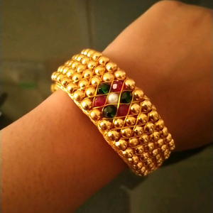 rajasthani ponchi / bangles