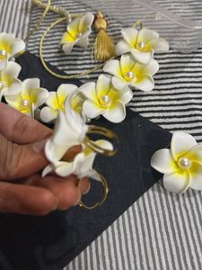 Floral Jewellery Set