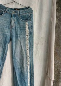 Distressed Wide Leg Jeans