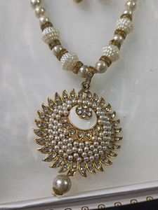 Elegant Pearl Necklace &amp; Earring Set
