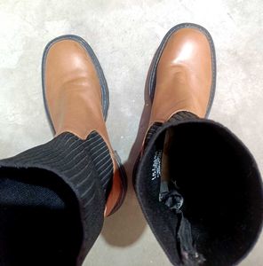 Stylish Tan &amp; Black Knit Boots