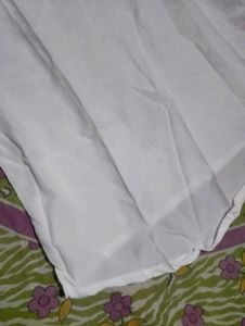 Chic White Sleeveless Top