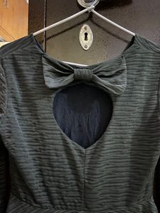 Backless black top