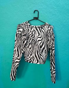 BEEESSSTTT TRENDY Zebra Print Crop Top